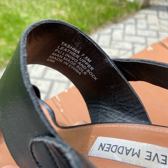 Black Steve Madden heels - Picture 3 of 3